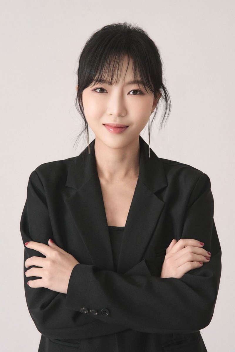 Dr Mavis Pak — Medical Aesthetic Physician Singapore